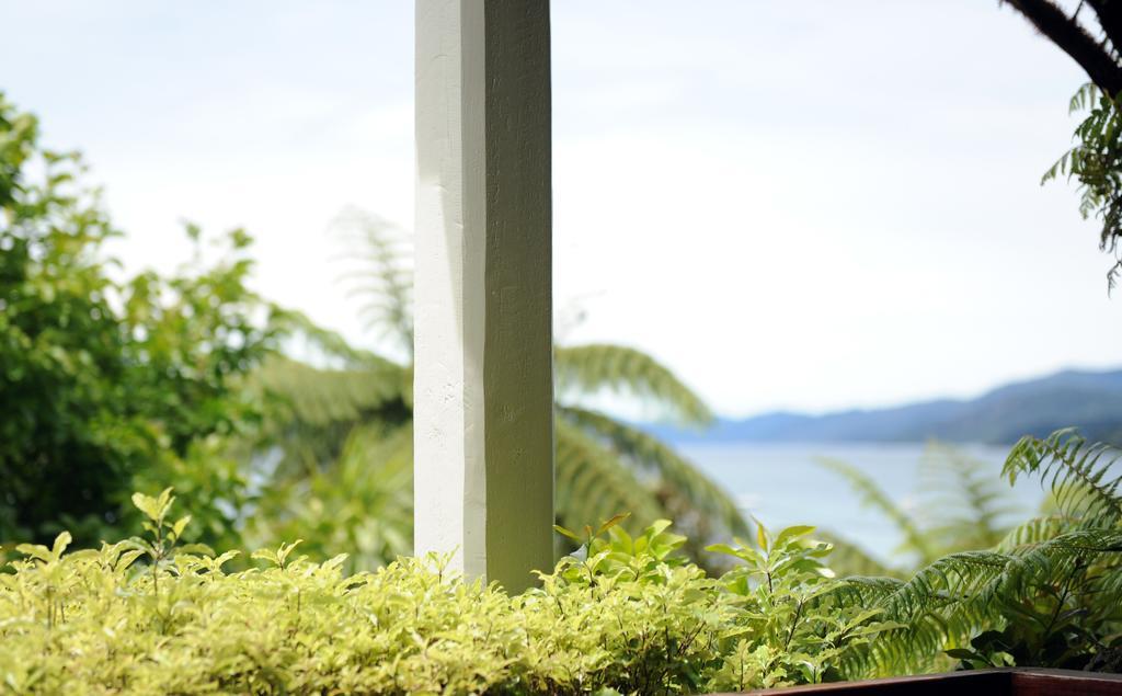 Tirimoana House Bed & Breakfast Anakiwa Exterior photo
